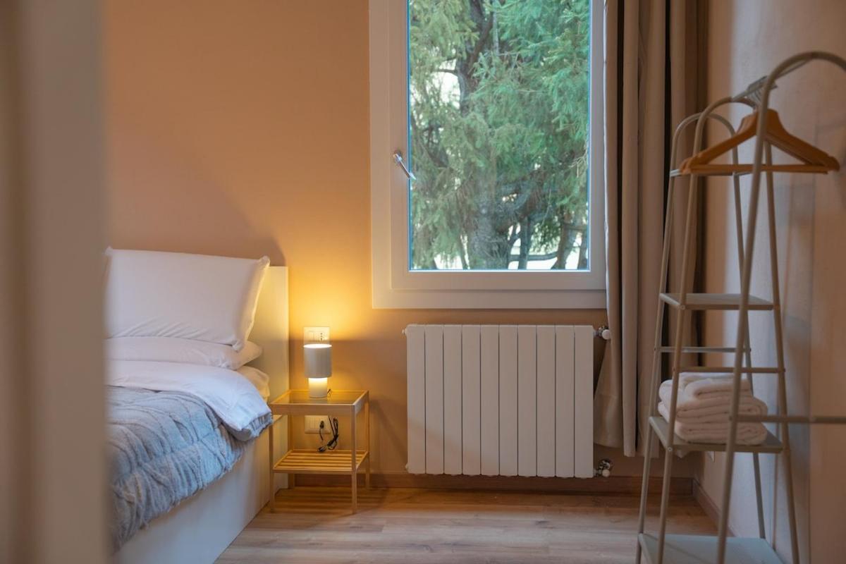 200m Mestre Station 3 Big Bedrooms With Ac Tv *