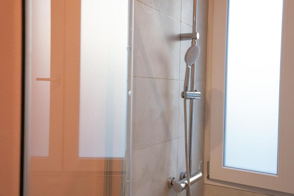Apartamento 200m Mestre Station 3 Big Bedrooms With Ac Tv *